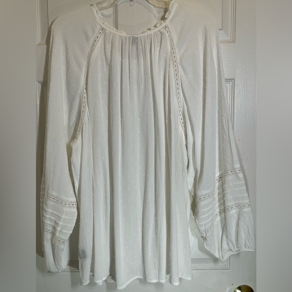 NWT TORRID Women’s Plus Size Long Sleeves Washable Gauze Lace Inset Top Size 4X - Picture 10 of 10